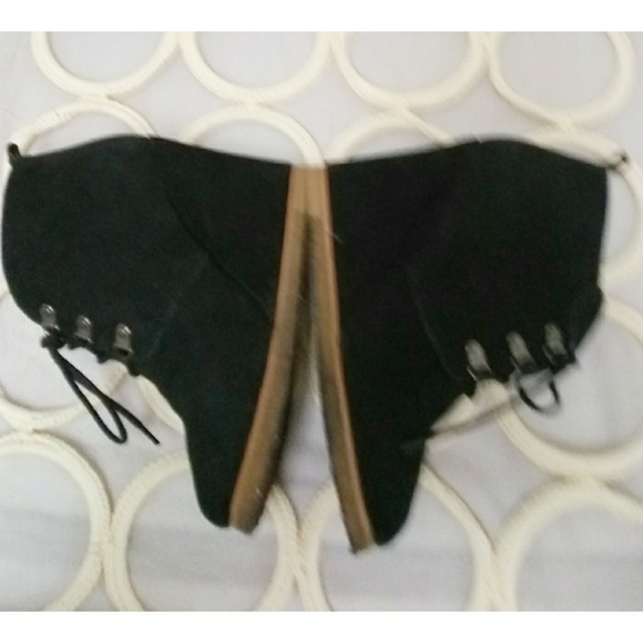 STEVE MADDEN TANNGOO BLACK SUEDE WEDGE BOOTIES - Picture 4 of 4